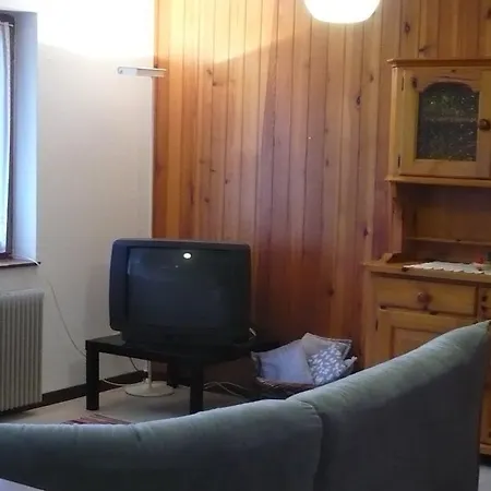 Lägenhet Mistrin Madonna